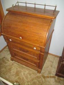 lot 381 image: Solid Wood secretary desk with slid...