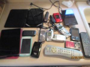 lot 394 image: Collection of assorted Samsung and ...
