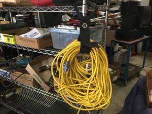 lot 17 image: 100 Ft Extension Cord
