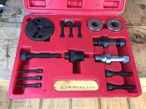 lot 21 image: AC Compressor Clutch Remover - Puller Set