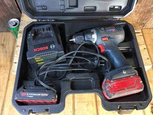 lot 22 image: Bosch DDS182 18V Cordless 12 Drill Driver