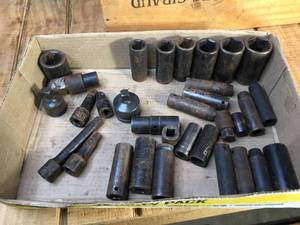 lot 34 image: Group Impact Sockets