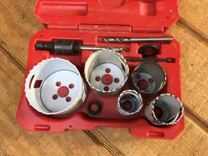 lot 87 image: Milwaukee 9pc Hole Saw Kit