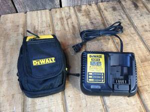 lot 103 image: 2 Dewalt - Battery ChargerAccessory Pouch