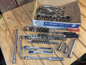 lot 107 image: Variety Craftsman Ratchets - Sockets - Extensions - Breakers