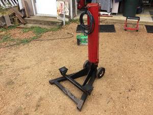 lot 109 image: Air Bumper Jack