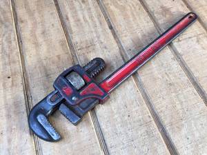 lot 117 image: Companion 18 Pipe Wrench
