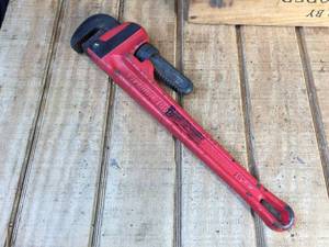 lot 125 image: SUPERIOR Tool 18 Heavy Duty Pipe Wrench