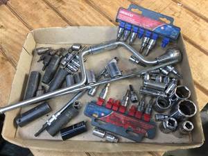lot 146 image: Variety Sockets
