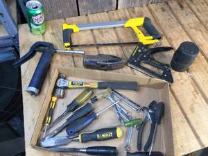 lot 148 image: Variety Hand Tools