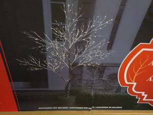 lot 19 image: 7 ft LED Flocked Tree tested and w...