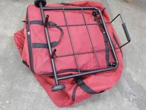 lot 23 image: The Storage Duffel Bag for Xmas Tre...