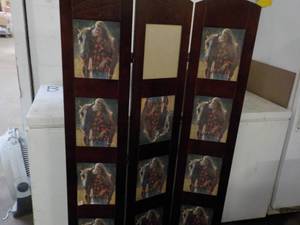 lot 35 image: 12 Photo Divider- one glass broke- ...