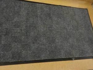 lot 44 image: Threshold New 18 x 30 Indooroutdo...