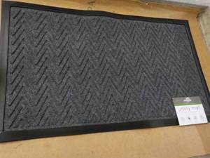 lot 48 image: Mohawk New Utility Mat 17.5x 29.5...