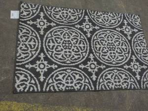 lot 49 image: Threshold New 30 x 42 Grey Accent ...