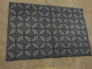 lot 53 image: New 30 x 42 Accent Rug...