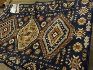 lot 54 image: Eden Accent Rug new 29 x 46...