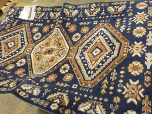 lot 55 image: Eden Accent Rug new 29 x 46...