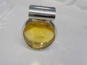 lot 71 image: 3.4 oz Calvin Klein Beauty Perfume...