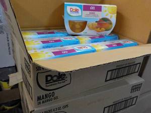 lot 86 image: 12 ct 4 packs Dole Mango in Mango F...