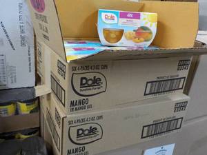 lot 91 image: 12 ct 4 packs Dole Mango in Mango F...