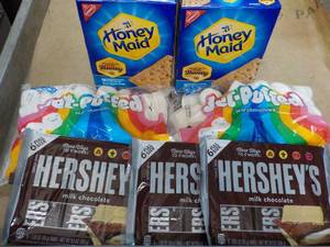 lot 138 image: Smores Kit  2 Each- Graham Cracker...