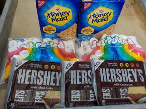 lot 141 image: Smores Kit  2 Each- Graham Cracker...