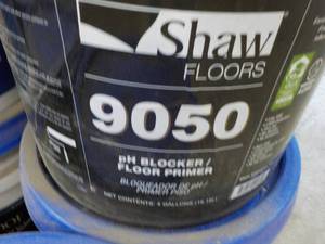 lot 207 image: Shaw 9050 - 4 gallon pail PH Blocke...