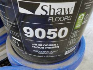 lot 209 image: Shaw 9050 - 4 gallon pail PH Blocke...