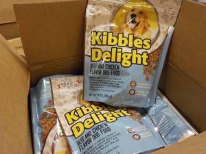 lot 229 image: 10 - 14 oz Bags Kibbles Delight Dog...