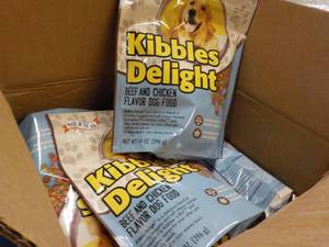 lot 234 image: 10 - 14 oz Bags Kibbles Delight Dog...