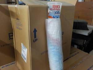 lot 246 image: 490 Big Daddys XXL 40 oz Plastic G...