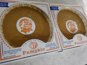 lot 283 image: 2 - 2.5 lb. Frozen Pumpkin Pie- jus...