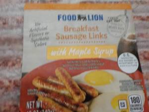 lot 286 image: 12 Frozen pkgs Food Lion Breakfast ...