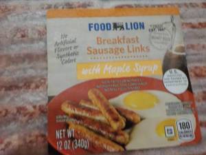 lot 287 image: 12 Frozen pkgs Food Lion Breakfast ...