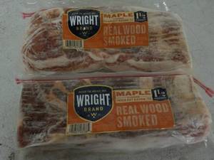 lot 291 image: 2 - 24 oz Frozen Maple Real Wood Sm...