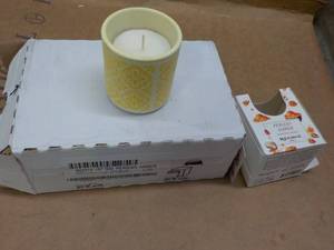 lot 331 image: 6 Persian Amber Regina 4.6 oz Candl...