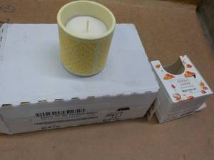 lot 332 image: 6 Persian Amber Regina 4.6 oz Candl...