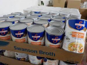 lot 439 image: 24 Pack Swansons Chicken Broth...
