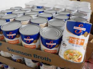 lot 440 image: 24 Pack Swansons Chicken Broth...