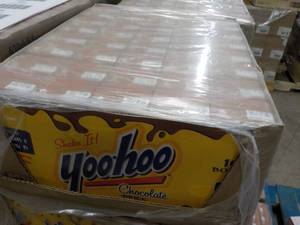 lot 448 image: Yoo-hoo 40 Pack Chocolate Drink - n...