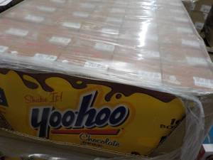 lot 450 image: Yoo-hoo 40 Pack Chocolate Drink - n...