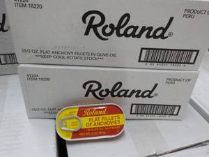 lot 468 image: 50 - 2 oz Roland Flat Anchovy Fille...