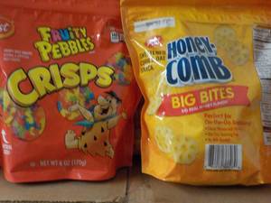 lot 481 image: 2 Post Honey Comb and 6 Fruity Pebb...