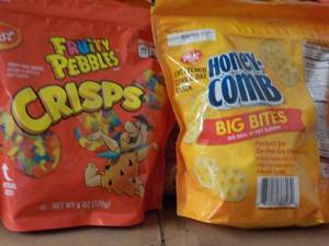 lot 483 image: 2 Post Honey Comb and 6 Fruity Pebb...