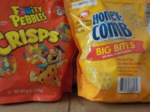 lot 484 image: 2 Post Honey Comb and 6 Fruity Pebb...