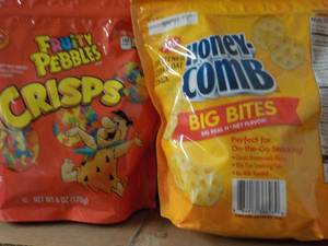 lot 485 image: 2 Post Honey Comb and 6 Fruity Pebb...
