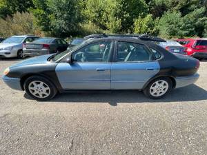 lot 27B image: 2007 Ford Taurus SE