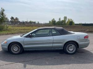 lot 22N image: 2005 Chrysler Sebring